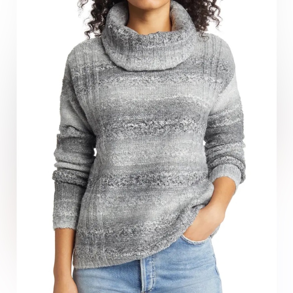 ✨ Caslon Gray Gradient Turtleneck Sweater